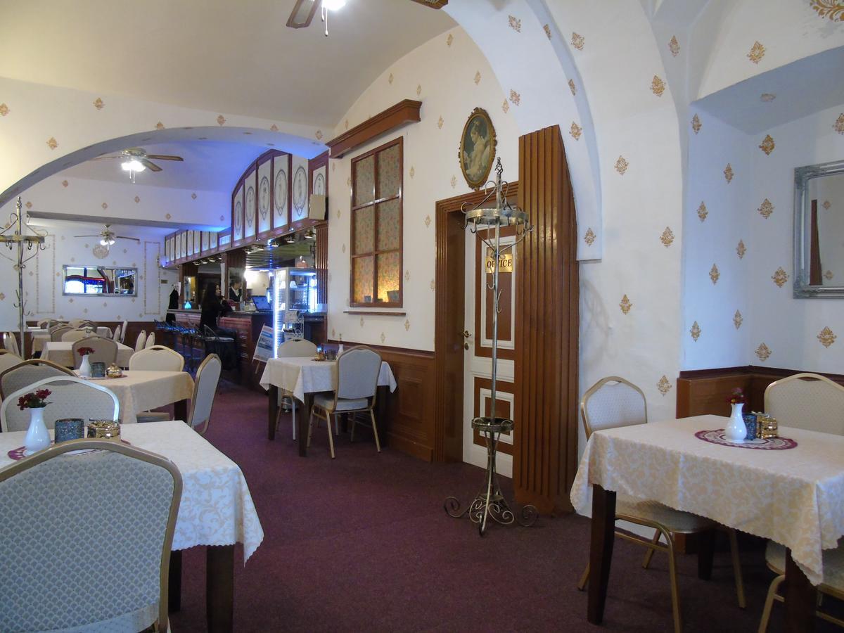 Gl Hotel Trutnov Ngoại thất bức ảnh