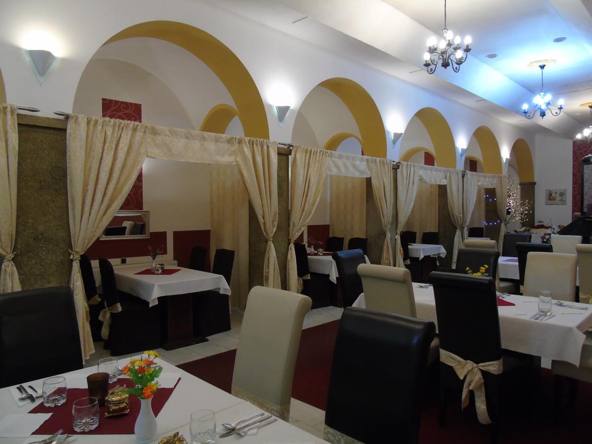 Gl Hotel Trutnov Ngoại thất bức ảnh