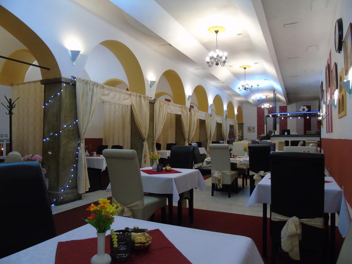 Gl Hotel Trutnov Ngoại thất bức ảnh
